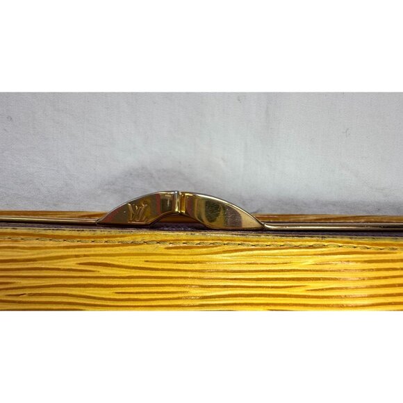 Louis Vuitton Yellow Epi Kisslock Sarah Wallet, Purple Interior & Gold Hardware - Picture 2 of 10